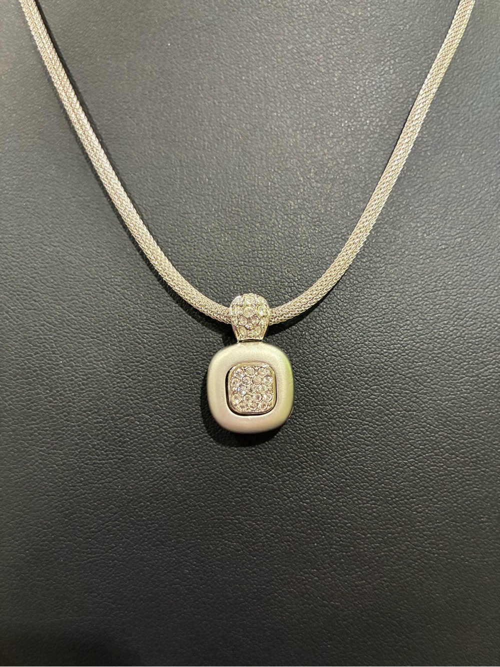 Vintage Retired Deadstock Swarovski Silver Tone Necklace - Picture 2 of 7